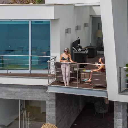 Neves Luxury Pool And Sea Views